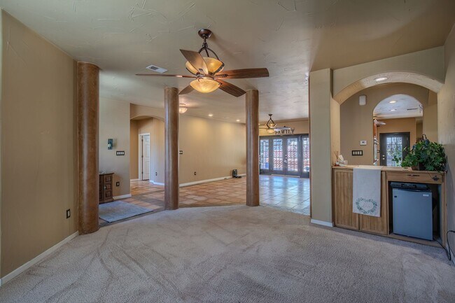 Building Photo - 111 Coker Ln