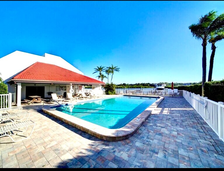 Heated pool and lounging chairs - 19111 Vista Bay Dr