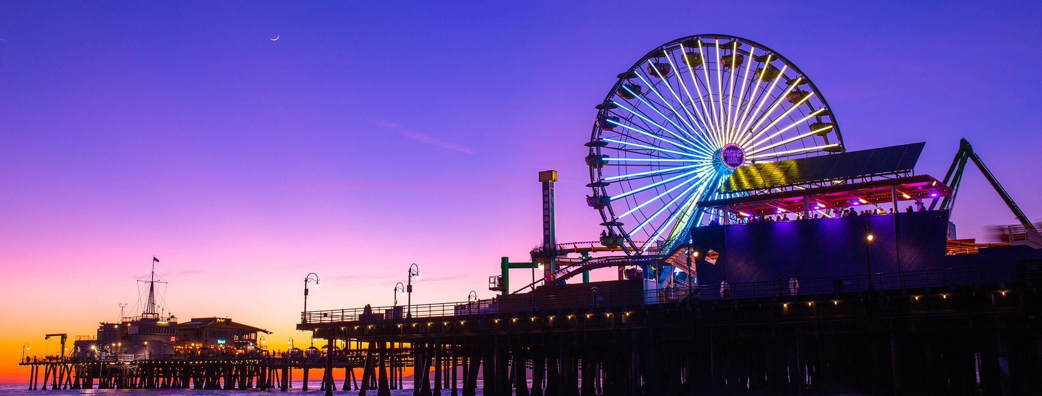 Walking Distance to the famous Santa Monica Pier attractions - 515 Ocean Ave