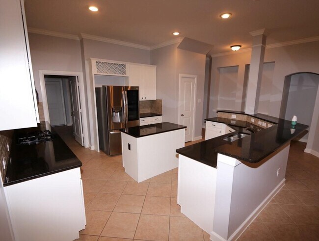 Building Photo - 28238 Daystrom Ln