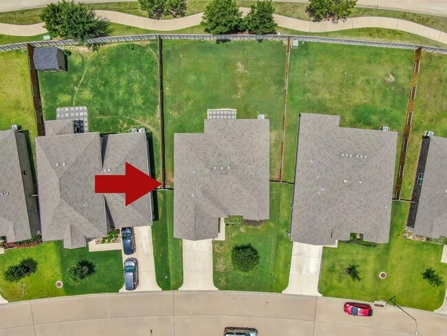 Building Photo - 22510 Red Sparrow Dr