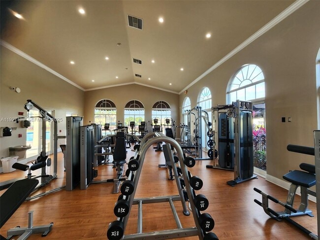 Building Photo - 1213 NE 32nd Ave