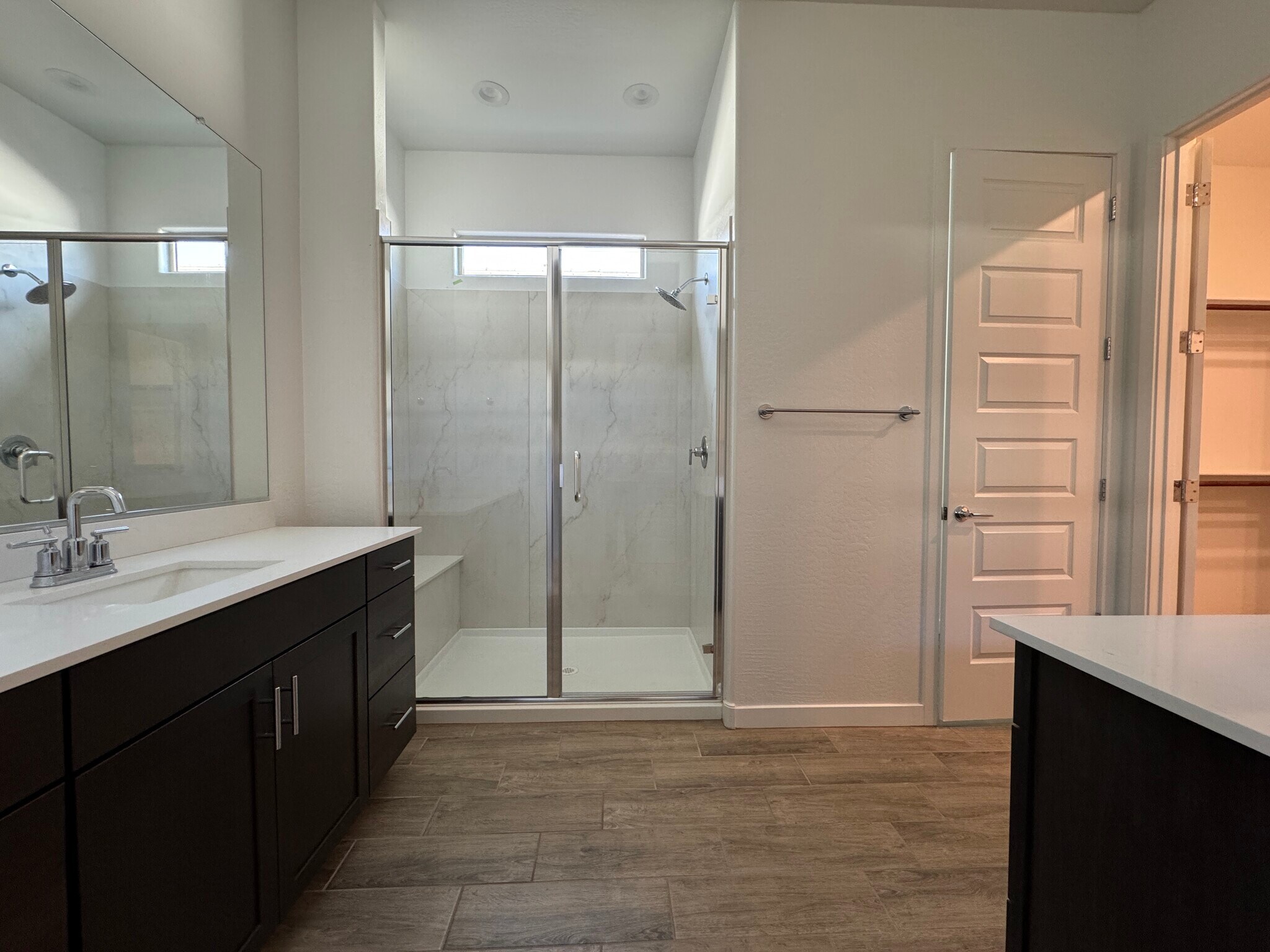Primary ensuite bathroom - 2996 E Birdsong Ave