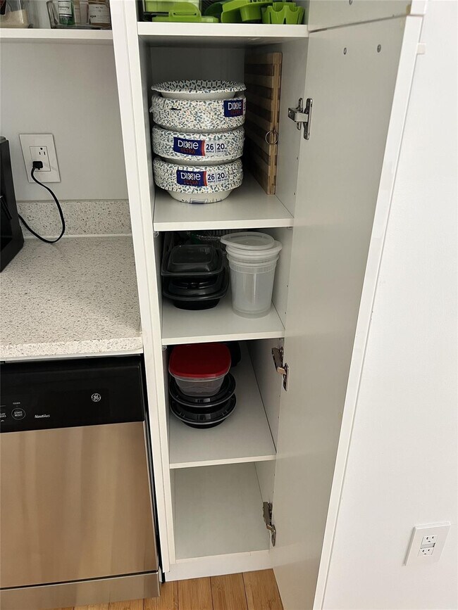 Building Photo - 133 NE 2nd Ave