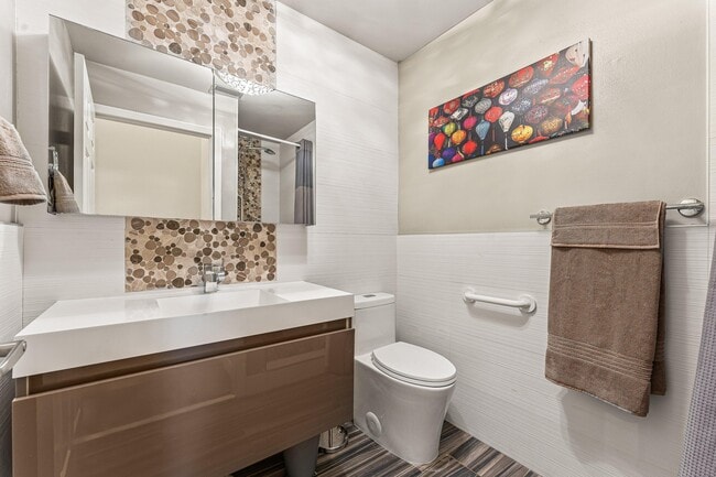 Building Photo - 5218 Windsor Parke Dr