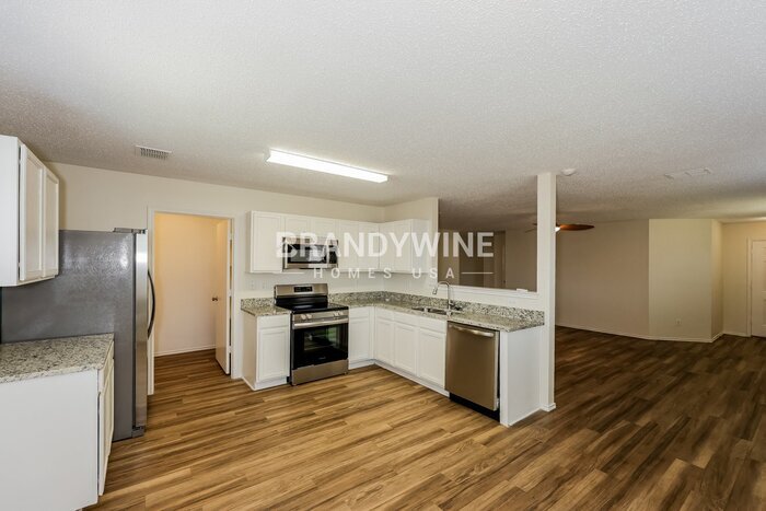 Building Photo - 3832 Irish Setter Dr
