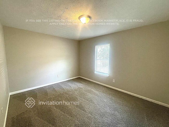 Building Photo - 1415 Oak Knoll Dr NE
