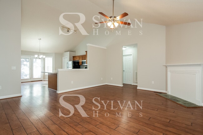 Building Photo - At Last, This Is What You Have Been Searching For!