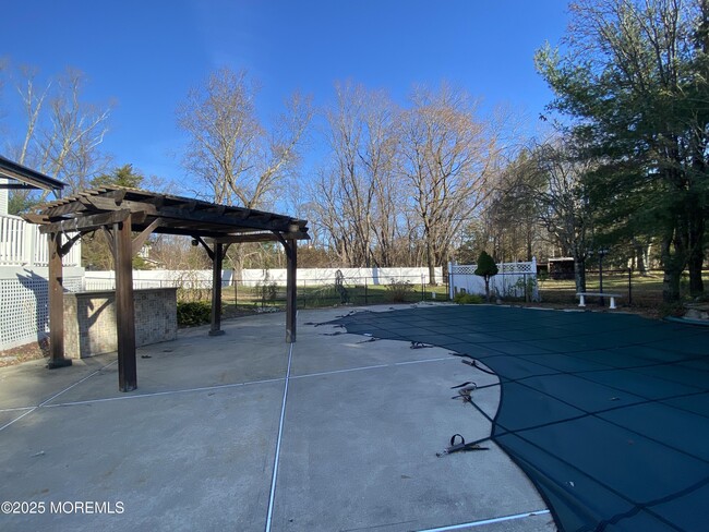 Building Photo - 41 Church Rd