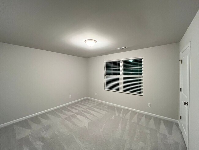 Building Photo - Stunning 4BD, 3BA Durham Home within Close Proximity to RDU Airport, Brier Creek, and Downtown Du...