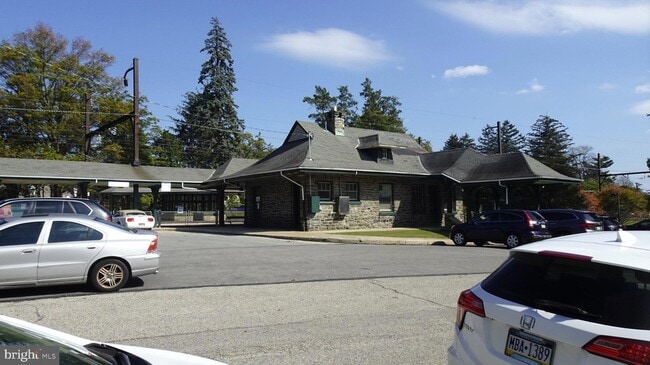 Building Photo - 6736 Blakemore St