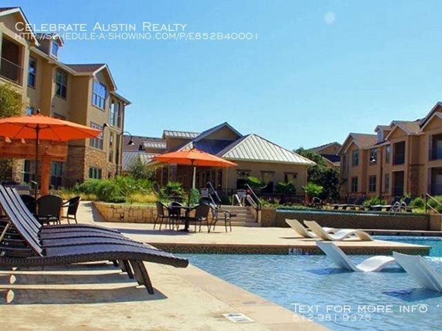 Building Photo - James on South First