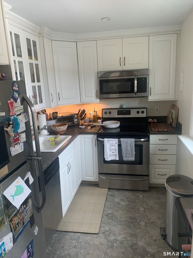 Building Photo - 80 Heritage Hill Rd