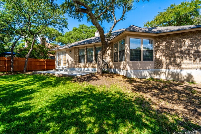 Building Photo - 9614 Fern Crest