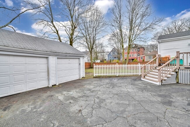 Building Photo - 15 Union Ave