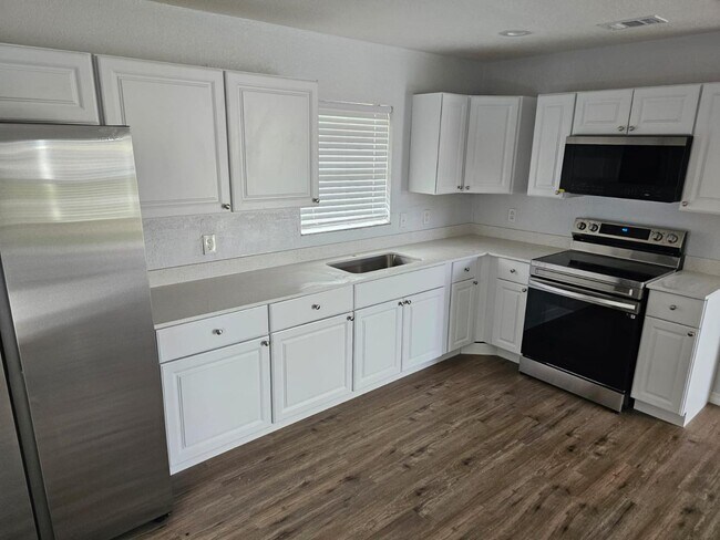 Building Photo - 1193 Hibiscus Dr