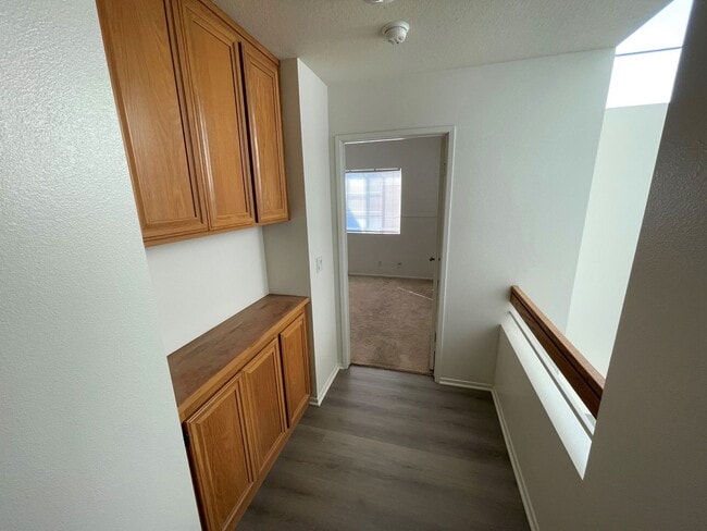 Building Photo - Desirable Cape Weston Condo