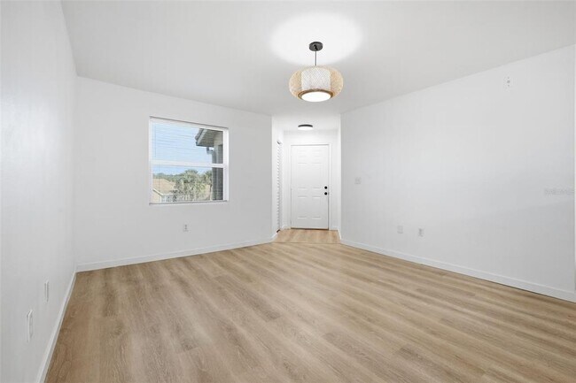 Building Photo - 3038 Parkway Blvd