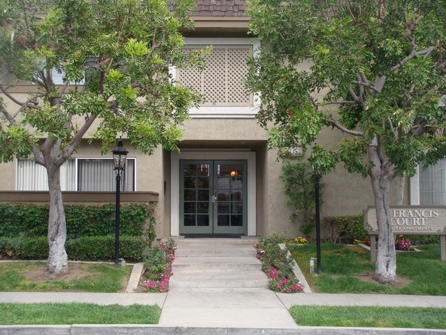 Building Photo - 248 St Francis St