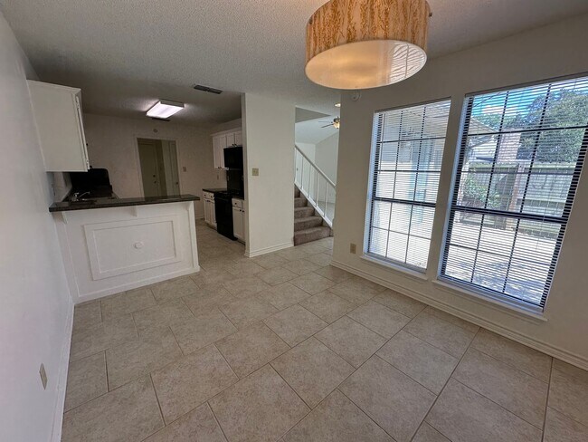 Building Photo - 5885 Creek Side Circle