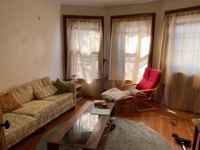 Building Photo - 288 Willow St