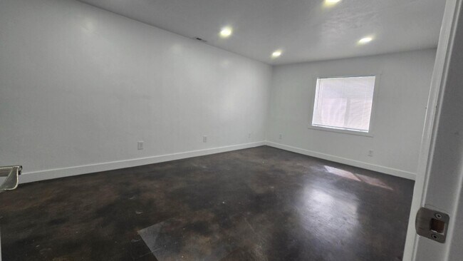 Building Photo - 6911 Hunter Dawn Way
