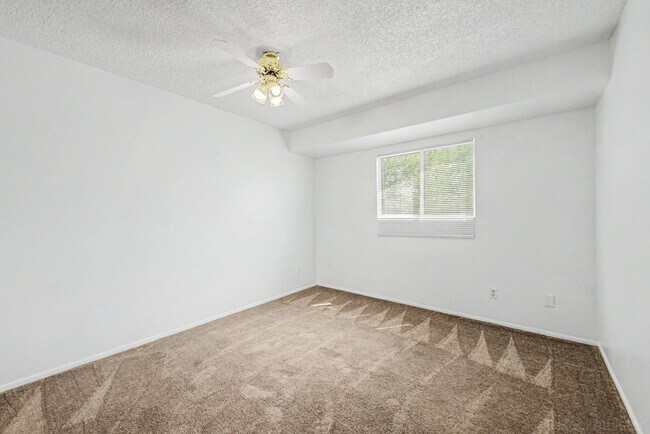 Building Photo - 4522 N 15th Ave