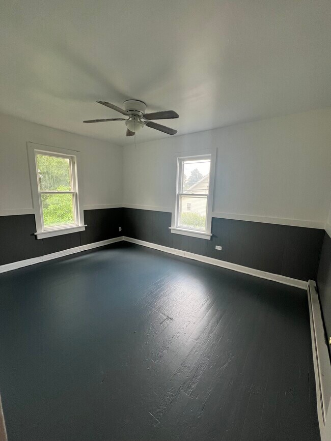 Building Photo - 500 N Catherine St