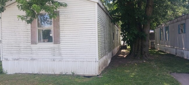 Primary Photo - 200 N Pine St