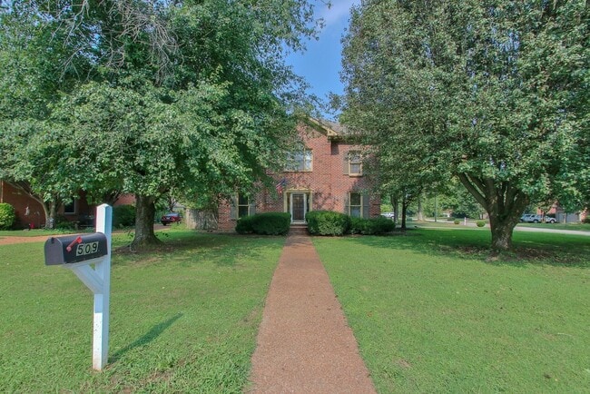 Building Photo - Franklin Home For Lease