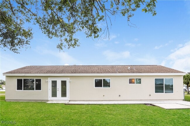 Building Photo - 5292 Trekell St