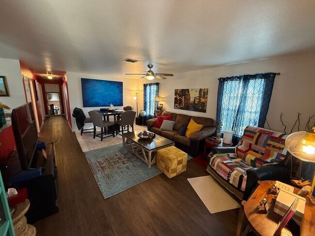 Building Photo - 2727 Choice St