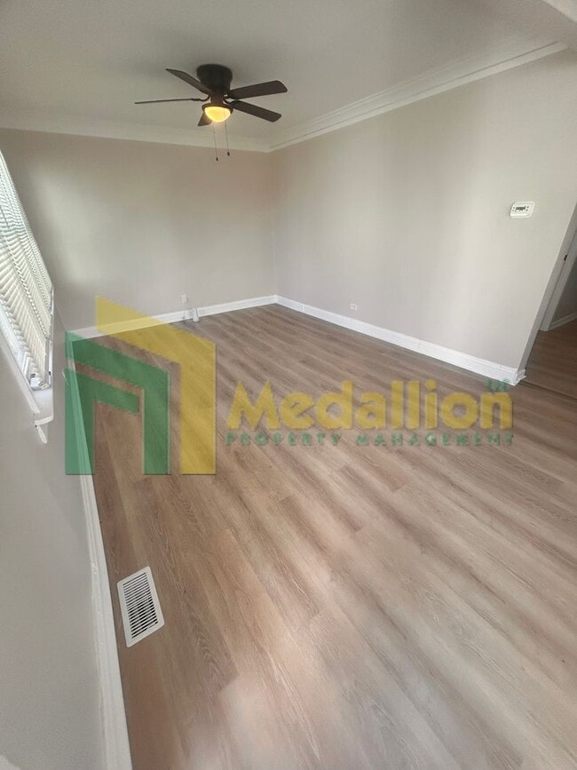 Building Photo - Spacious 1-Bedroom Single-Family Home with Large Fenced Yard