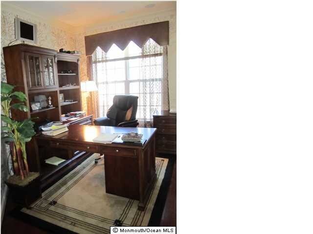 Study/office - 1012 Abby Rd