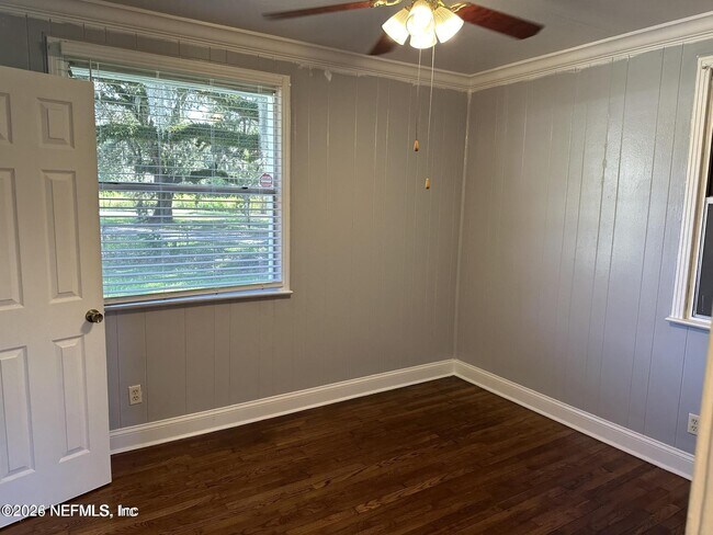 Building Photo - 6660 Oriole Ave