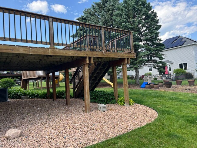 Building Photo - Beautifully Updated 4-Bed Home in Prime NW...