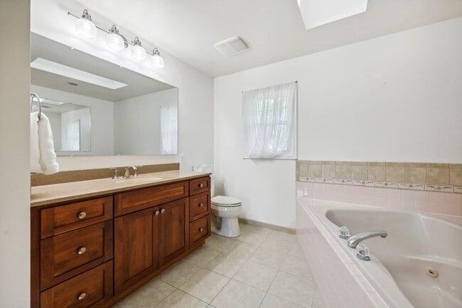 Building Photo - 14445 Cameron Ct