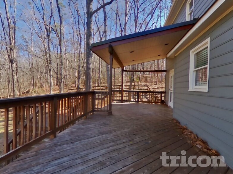 Building Photo - 117 Jay Wood Dr