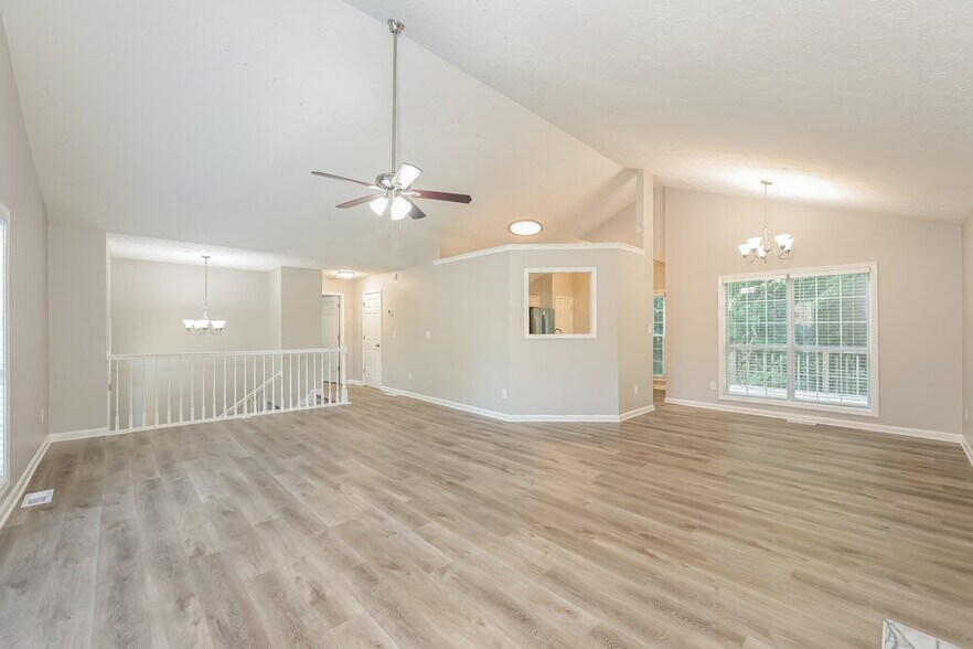 Building Photo - 1393 Richland Creek Trail