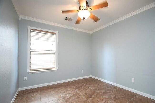 Building Photo - 22206 Orchard Dale Dr