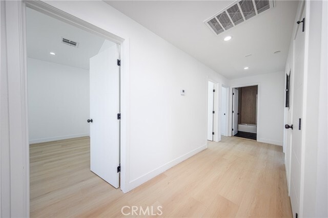 Building Photo - 2847 S Victoria Ave