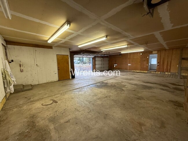 Building Photo - Coming January! Country Homestead Rental near Cheney