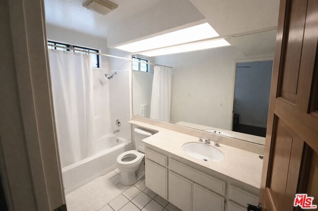 Building Photo - 4304 Duquesne Ave