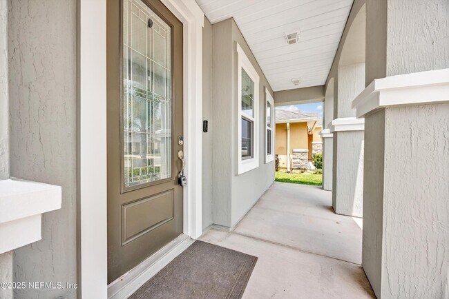 Building Photo - 12237 Woodview Dr