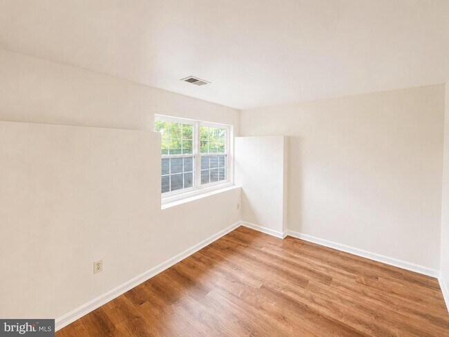 Building Photo - 14133 Autumn Cir