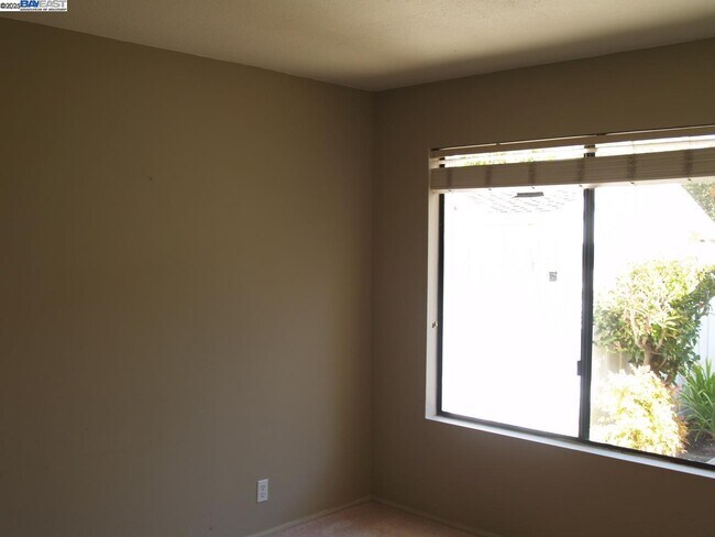 Building Photo - 515 Rolling Hills Ln