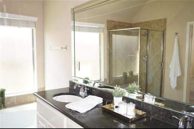 Building Photo - 26519 Longleaf Valley Dr