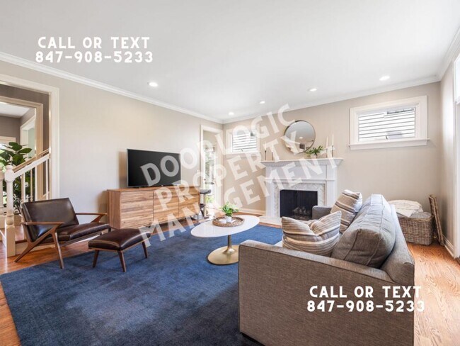 Building Photo - 735 W 8th St