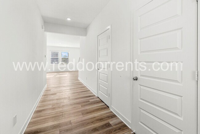 Building Photo - 4513 Branower St