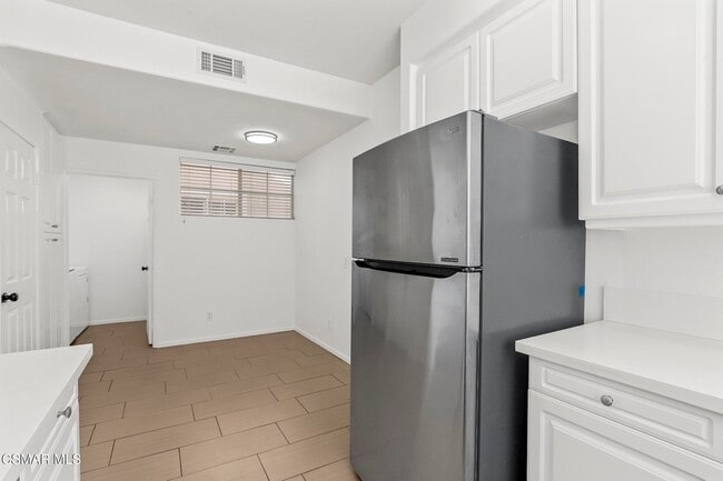 Building Photo - 495 Novara Way